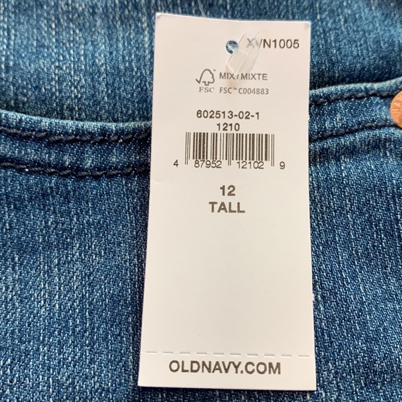 NWT Old Navy Woman’s Super Skinny Jeans - Picture 2 of 5